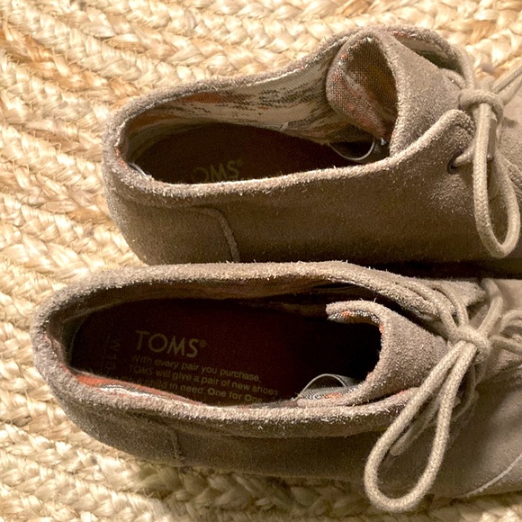 TOMS Ankle Boots - Picture 5 of 10